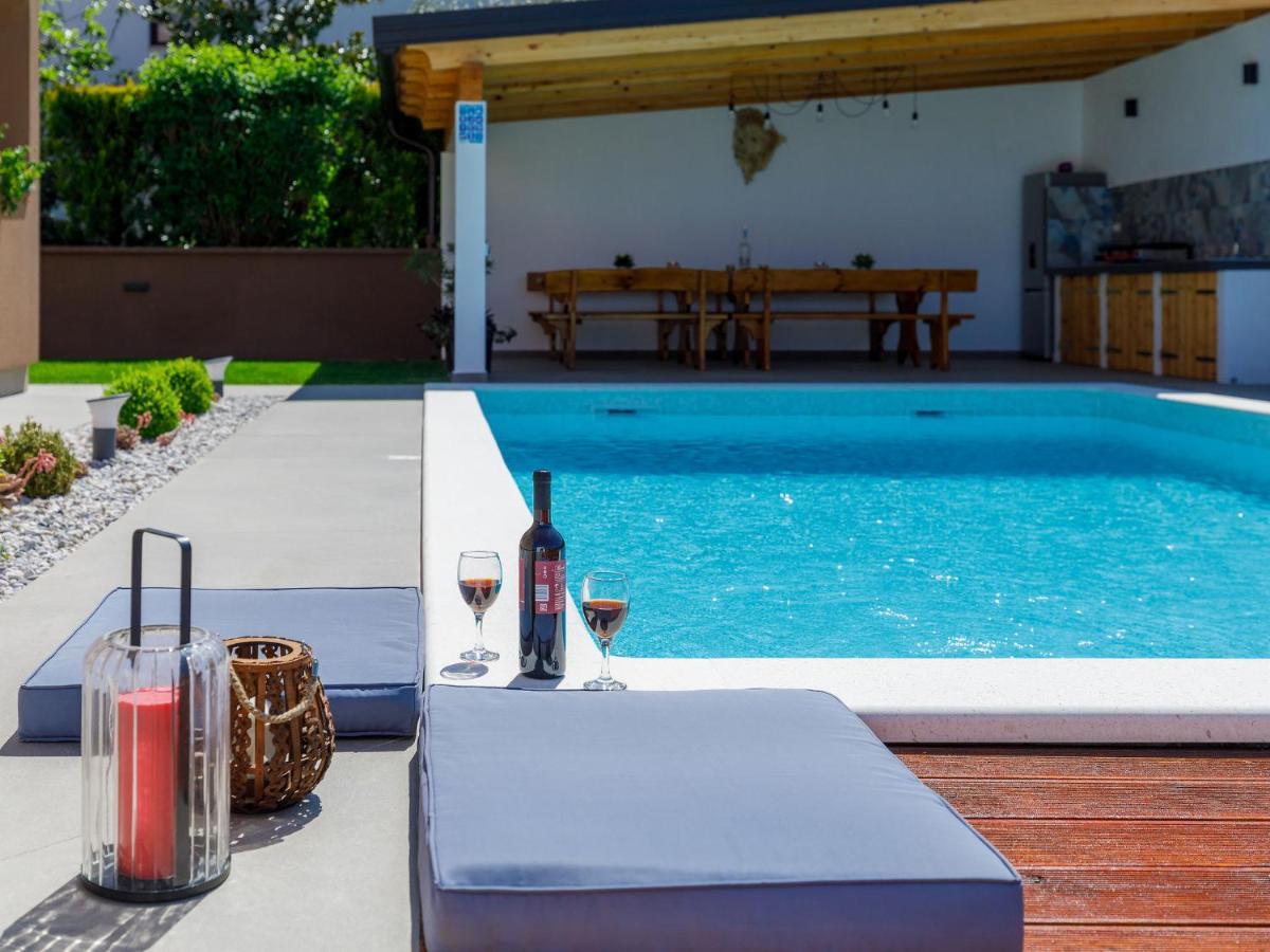 Holiday Home House Eric&Paolo By Interhome Pola Esterno foto