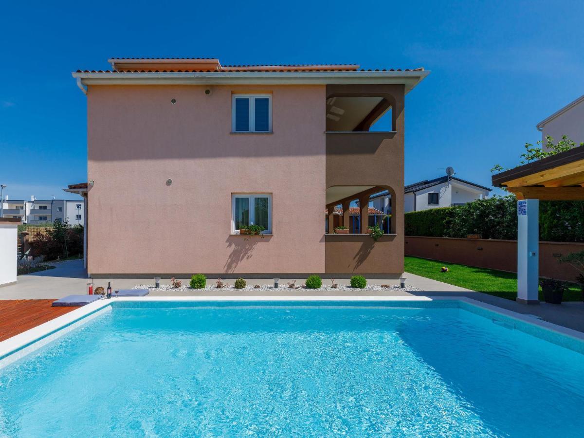 Holiday Home House Eric&Paolo By Interhome Pola Esterno foto