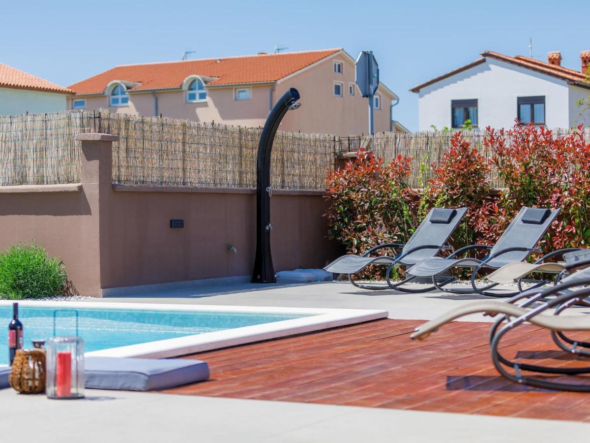 Holiday Home House Eric&Paolo By Interhome Pola Esterno foto