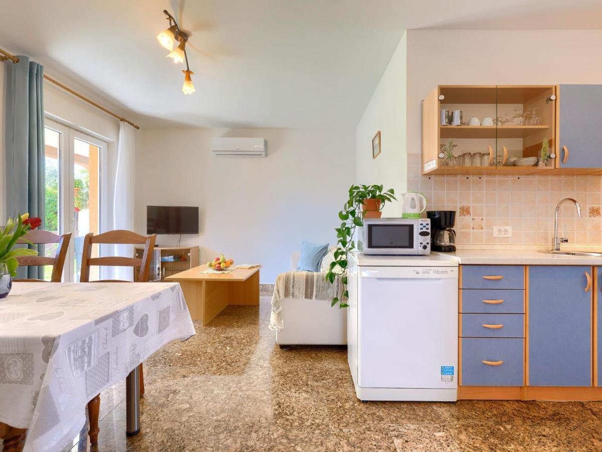 Holiday Home House Eric&Paolo By Interhome Pola Esterno foto