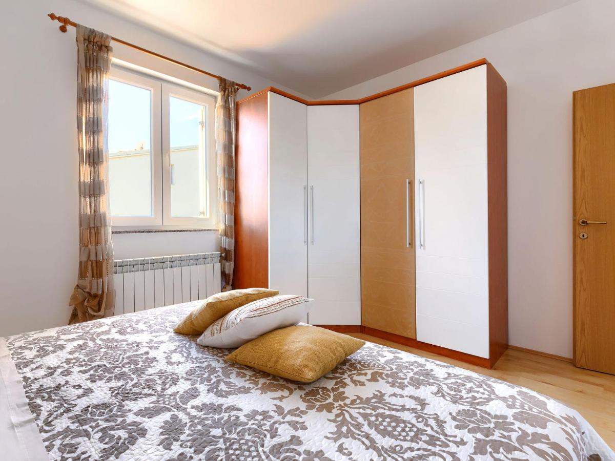 Holiday Home House Eric&Paolo By Interhome Pola Esterno foto