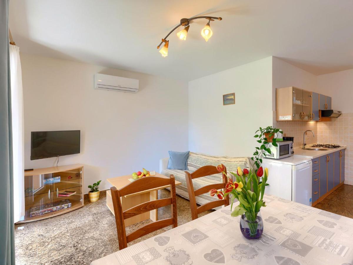 Holiday Home House Eric&Paolo By Interhome Pola Esterno foto
