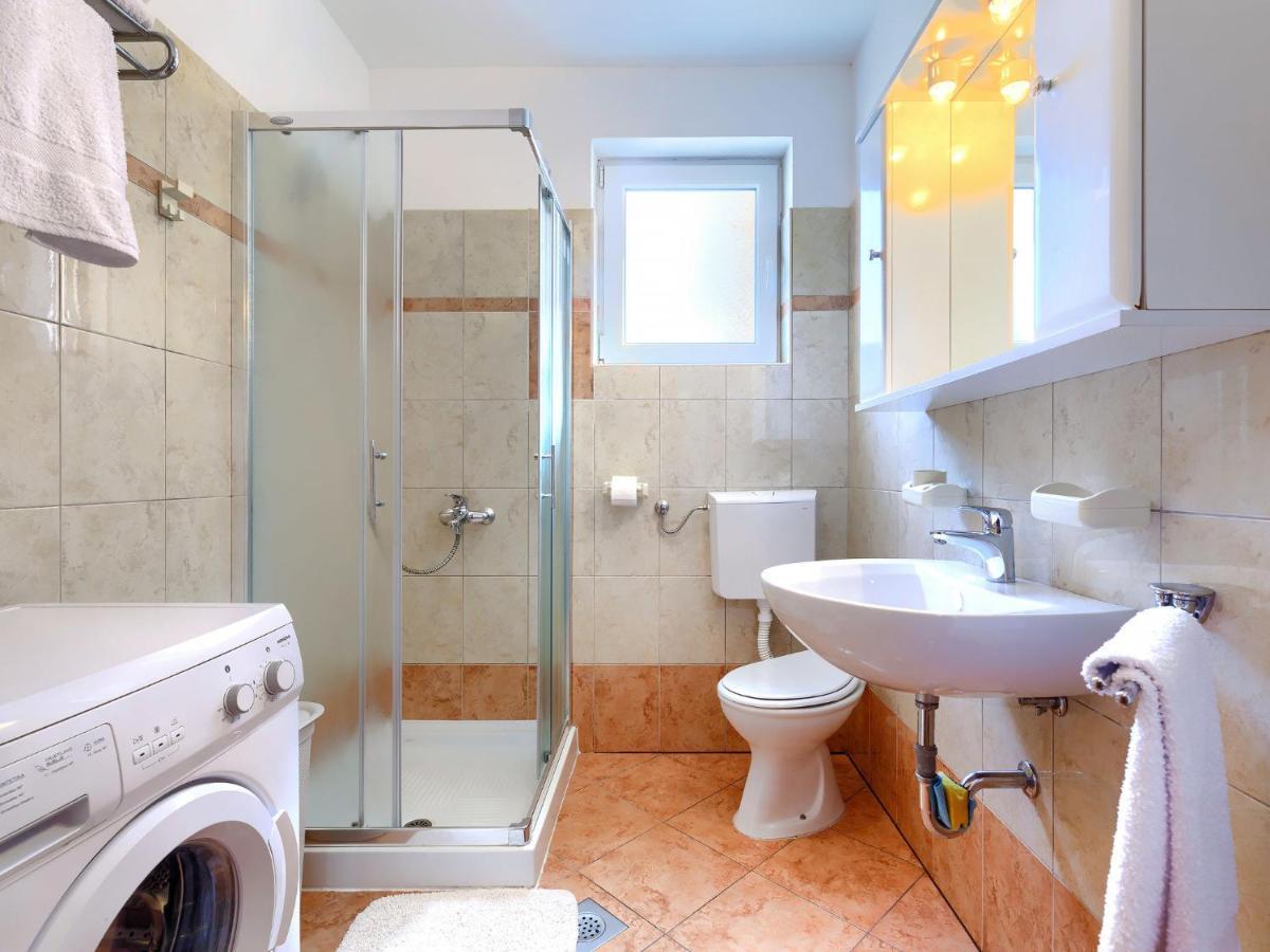 Holiday Home House Eric&Paolo By Interhome Pola Esterno foto