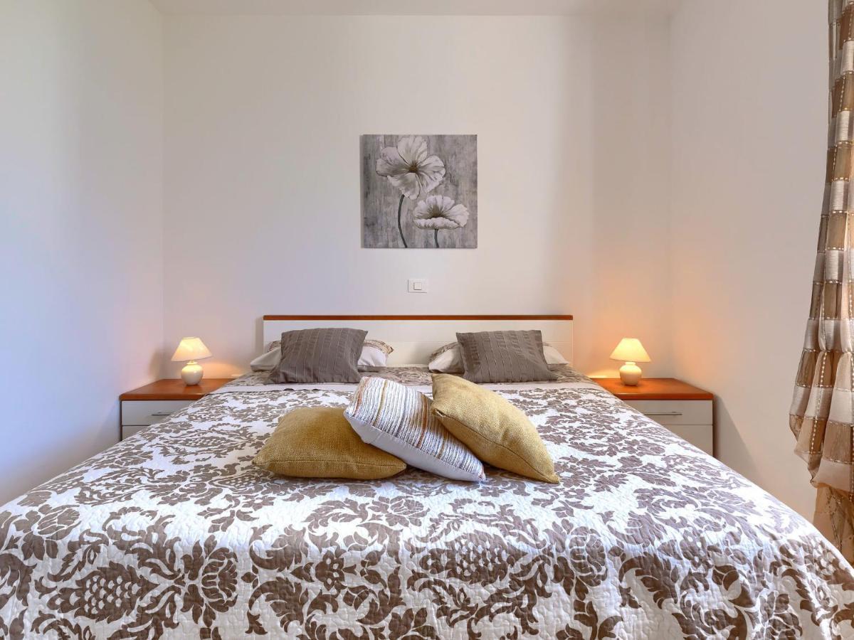 Holiday Home House Eric&Paolo By Interhome Pola Esterno foto