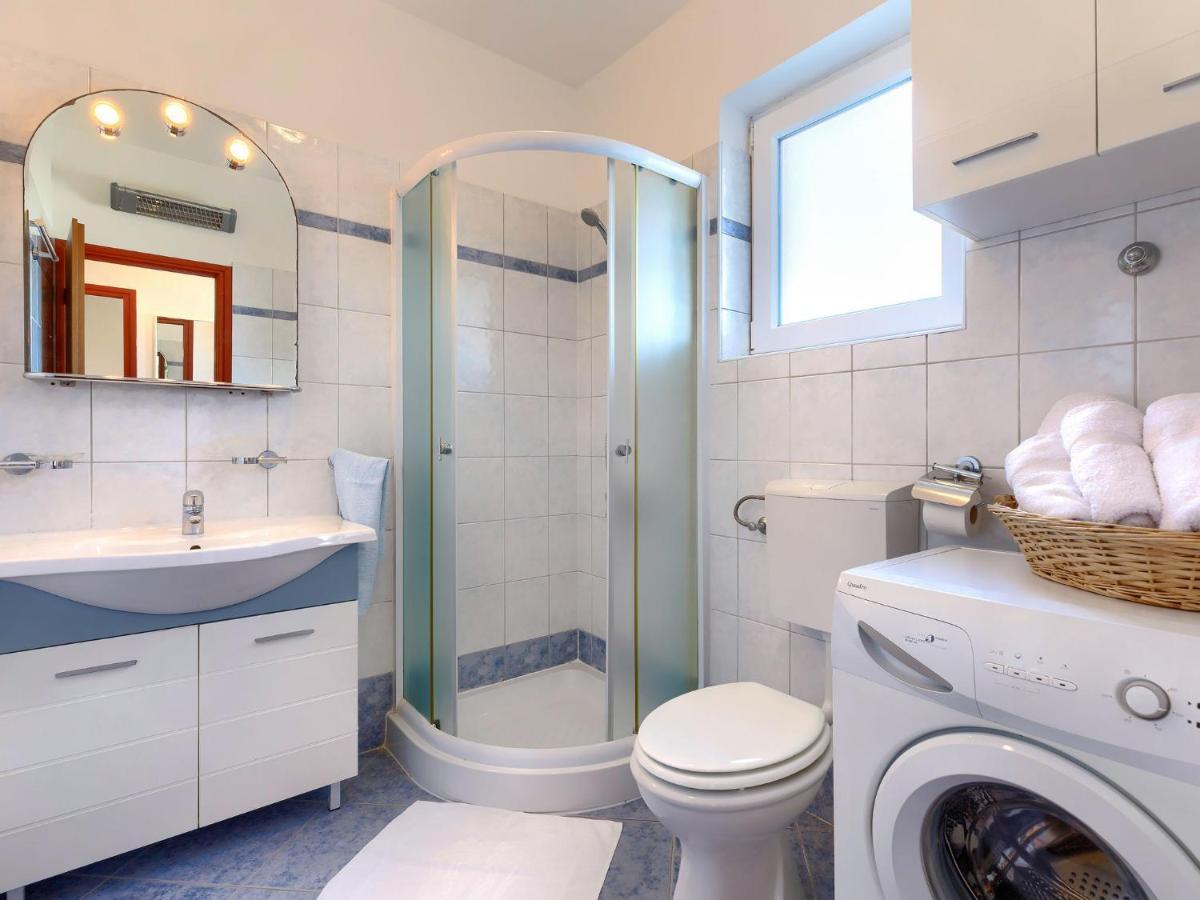 Holiday Home House Eric&Paolo By Interhome Pola Esterno foto