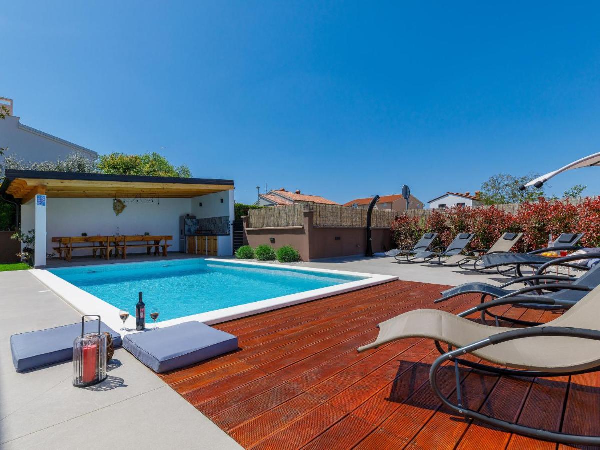 Holiday Home House Eric&Paolo By Interhome Pola Esterno foto